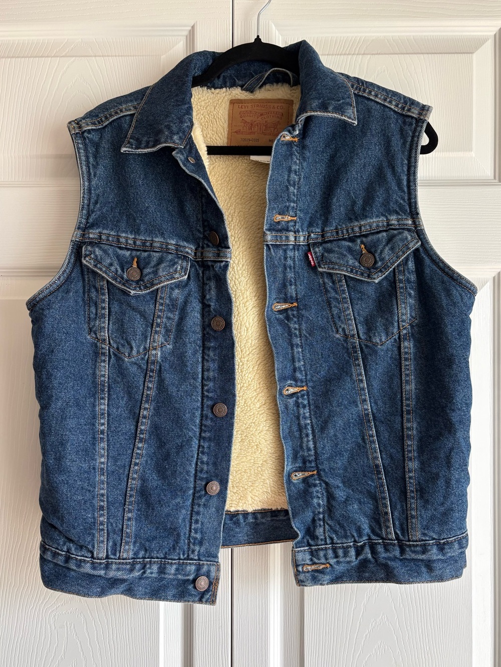Vintage Style Levi's Dark Blue Denim Vest with Cream Sherpa Lining Size Medium